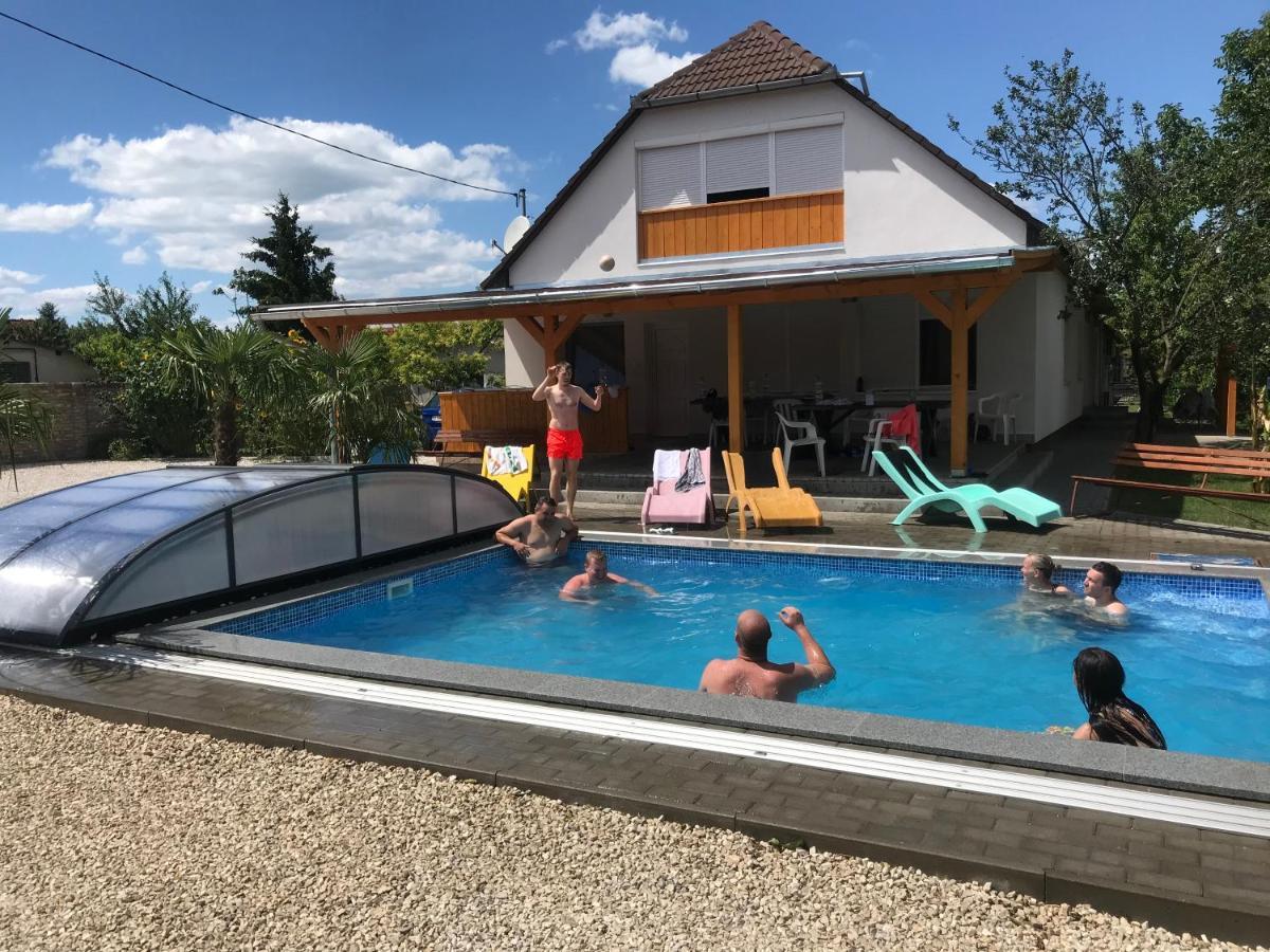 Nice Big House Balatonfenyves Exterior foto